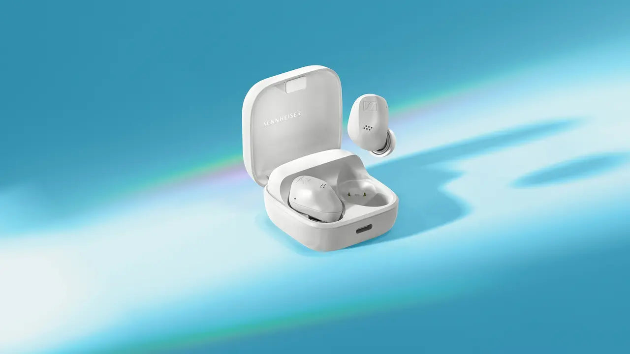 White ACCENTUM True Wireless Desktop