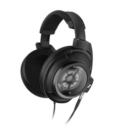 HD 820