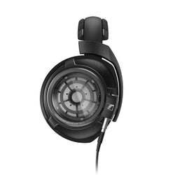 HD 820
