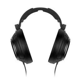 HD 820